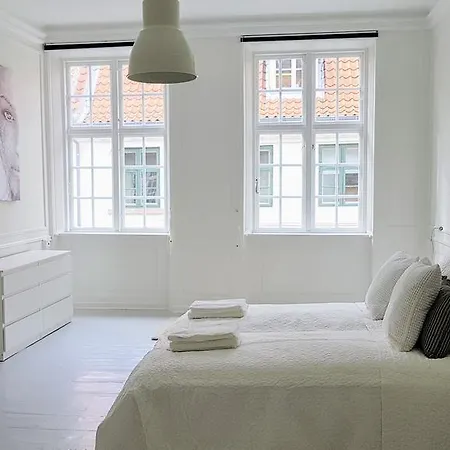 4 In - Kompagnistraede 11 Copenhagen